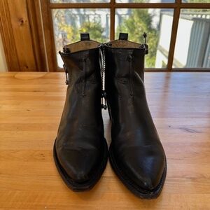 Genuine Frye 100% genuine leather ankle boot